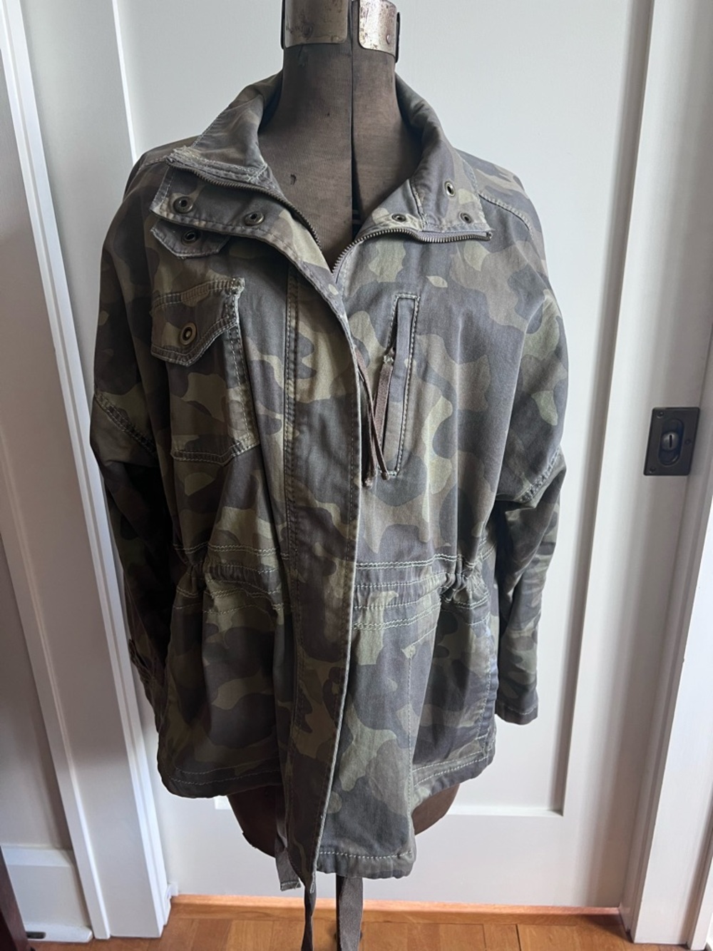 Marrakech Camo Utility Jacket | Anthropologie | Adjustable Waist | Size Medium